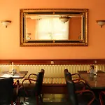 Luxury Garni Brix Hotel 3*