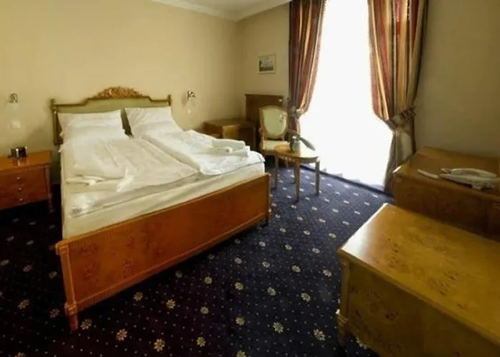 فندق Luxury Garni Brix 3*