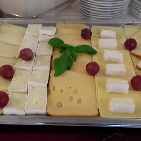 Luxury Garni Brix 3* Pressburg