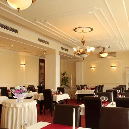 Luxury Garni Brix Hotel 3*