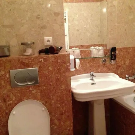 Luxury Garni Brix 3* Pressburg